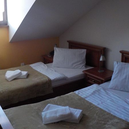 Hotel Krivan Kysucke Nove Mesto Экстерьер фото