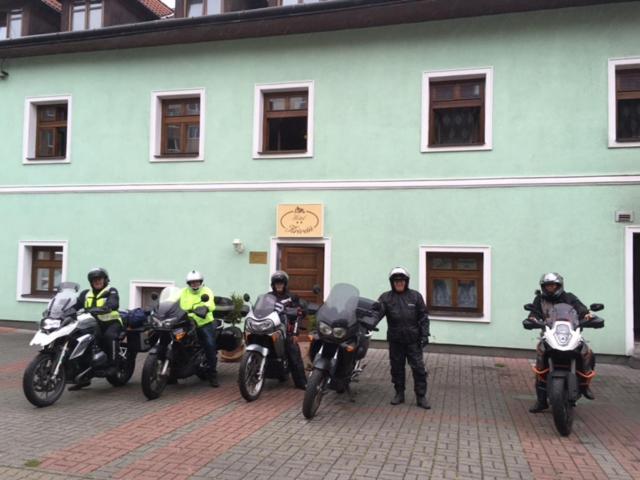 Hotel Krivan Kysucke Nove Mesto Экстерьер фото